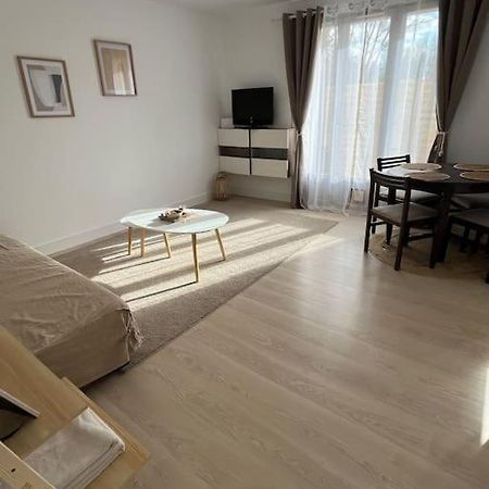 Petite Maison Cosy En Campagne Neuilly  Екстериор снимка