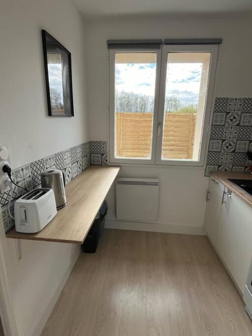 Petite Maison Cosy En Campagne Neuilly  Екстериор снимка