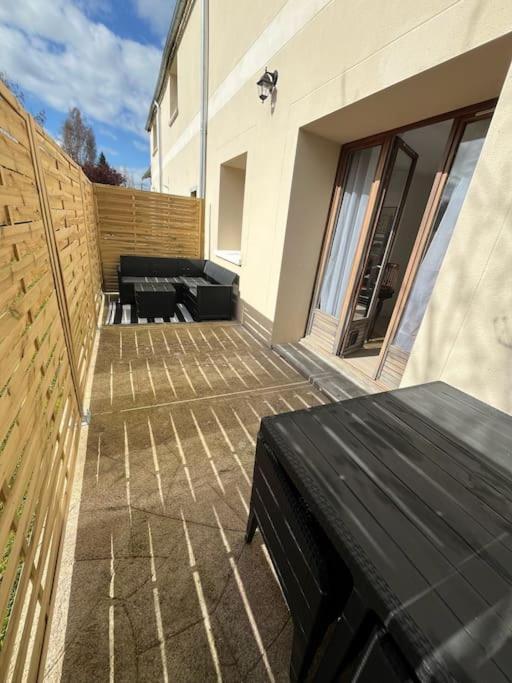 Petite Maison Cosy En Campagne Neuilly  Екстериор снимка