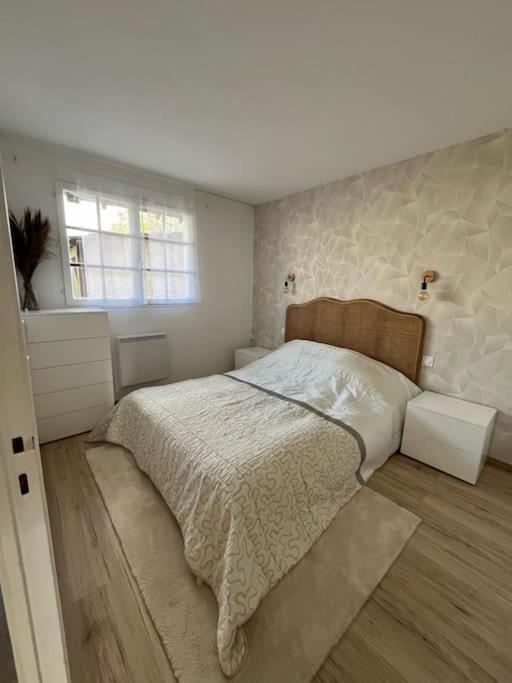 Petite Maison Cosy En Campagne Neuilly  Екстериор снимка